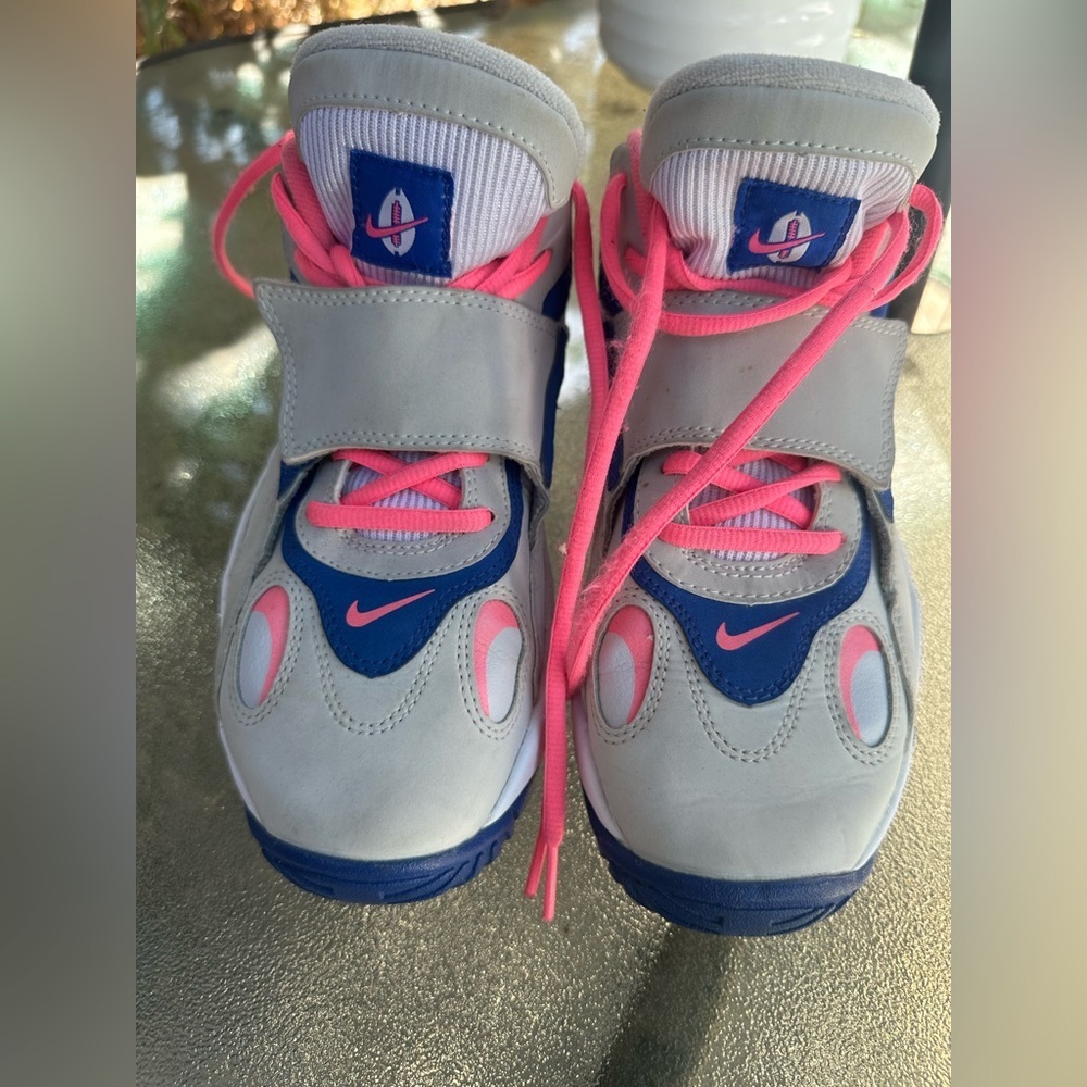Nike Air‎ Speed Turf GS Kids Sneakers - Gray, Pink, and Blue Size 5.5